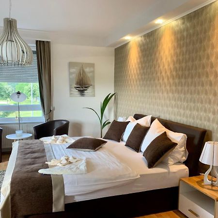 Chance Apartman Buekfuerdo Екстериор снимка