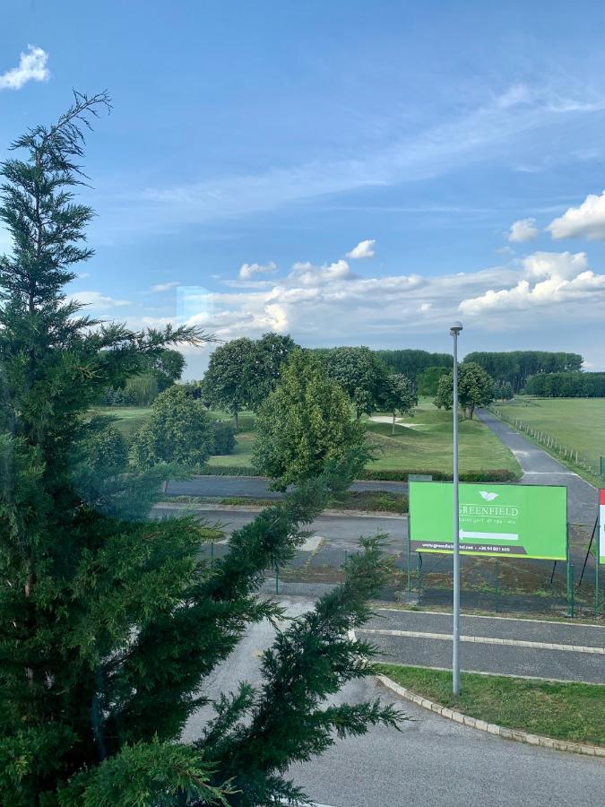 Chance Apartman Buekfuerdo Екстериор снимка
