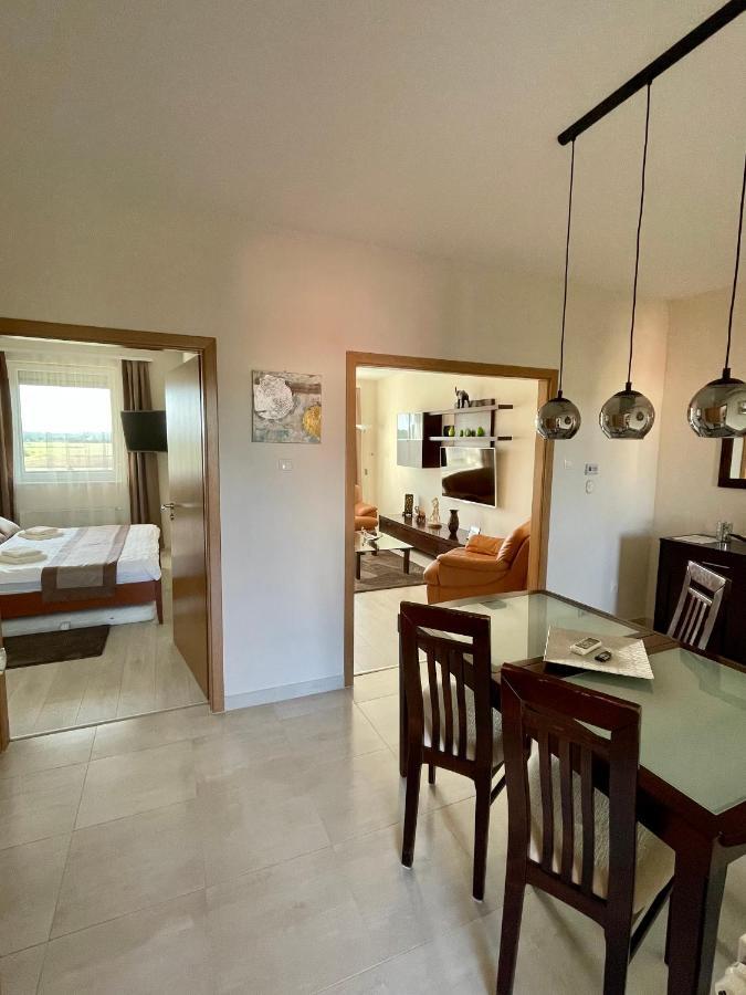 Chance Apartman Buekfuerdo Екстериор снимка