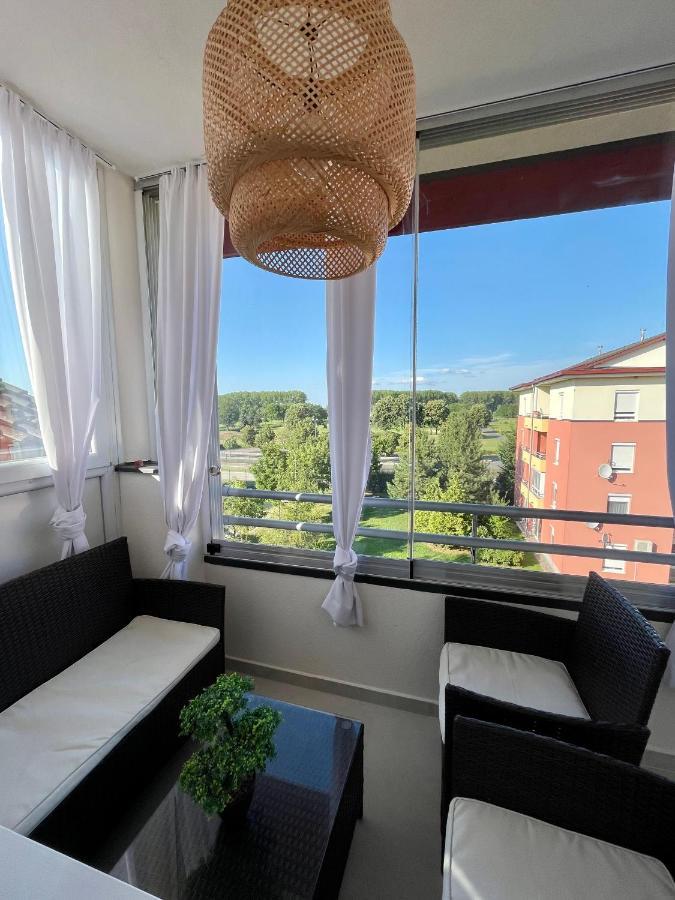 Chance Apartman Buekfuerdo Екстериор снимка