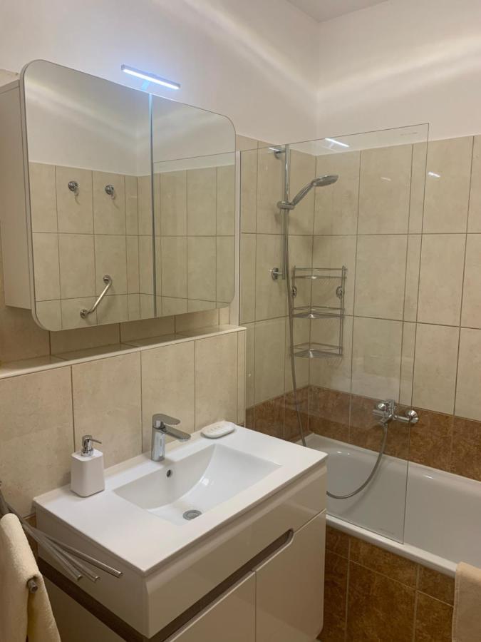 Chance Apartman Buekfuerdo Екстериор снимка