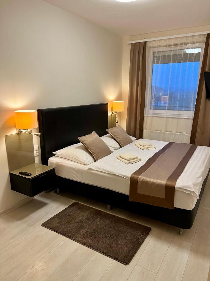 Chance Apartman Buekfuerdo Екстериор снимка